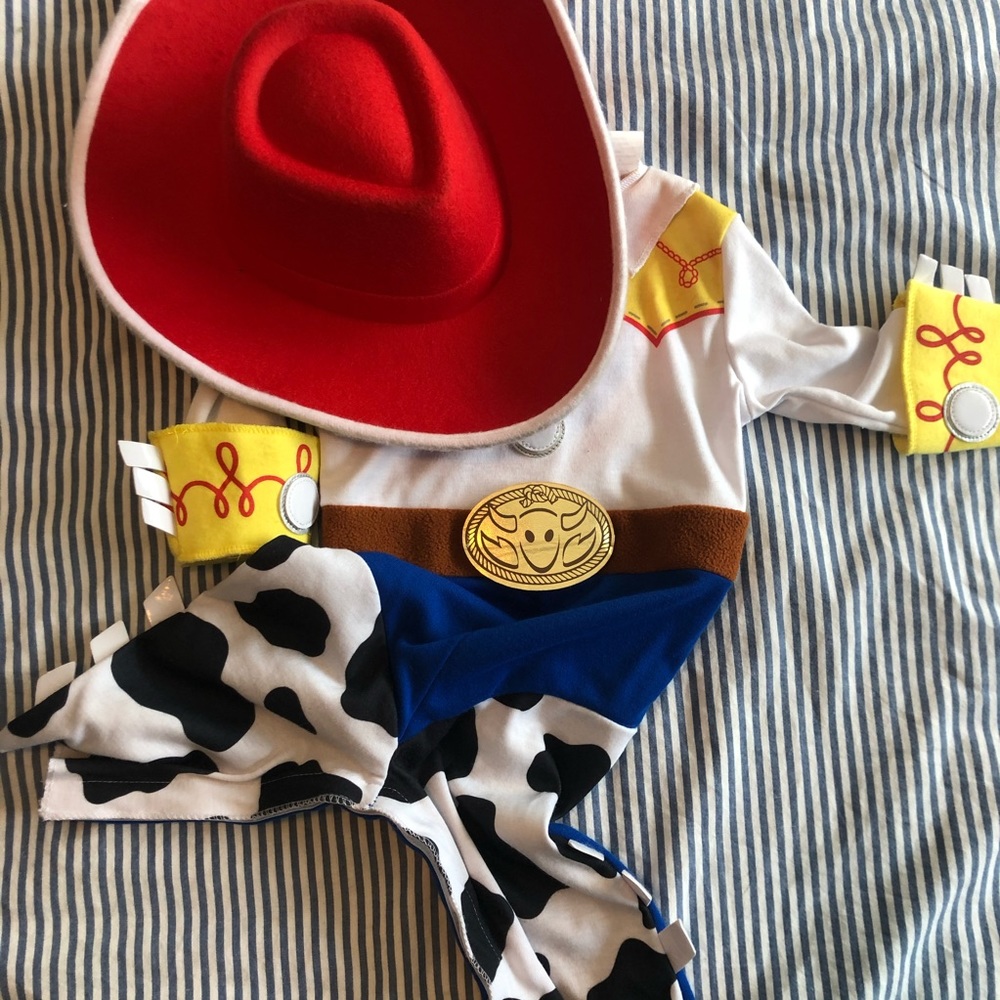 6-9M Jessie Costume with Hat